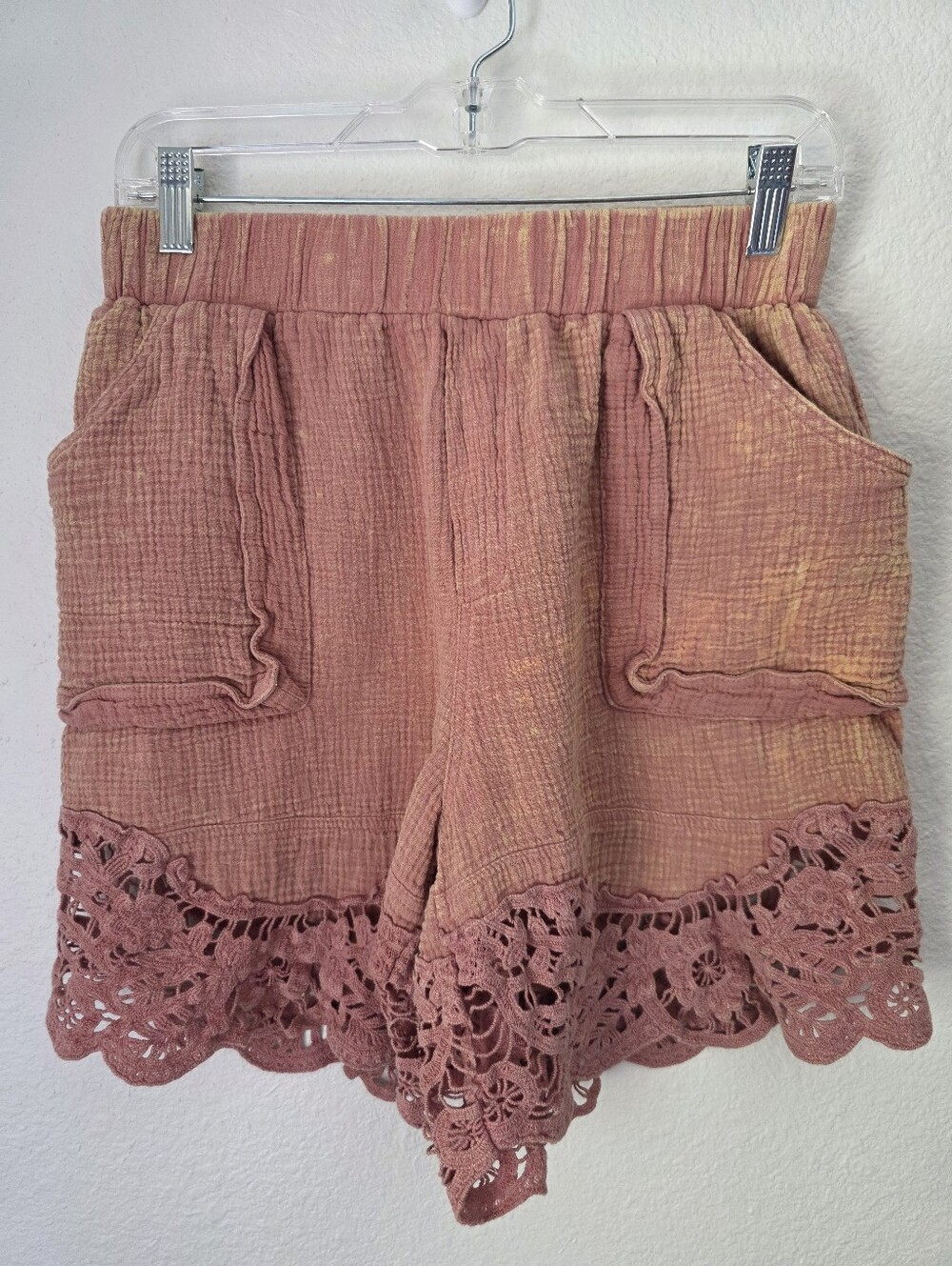 Oli and Hali Shorts, Size small